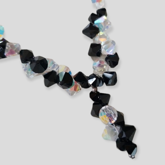 Elegant Hand Crafted Swarovski Crystal Illusion Beaded Necklace NWT - Picture 3 of 10